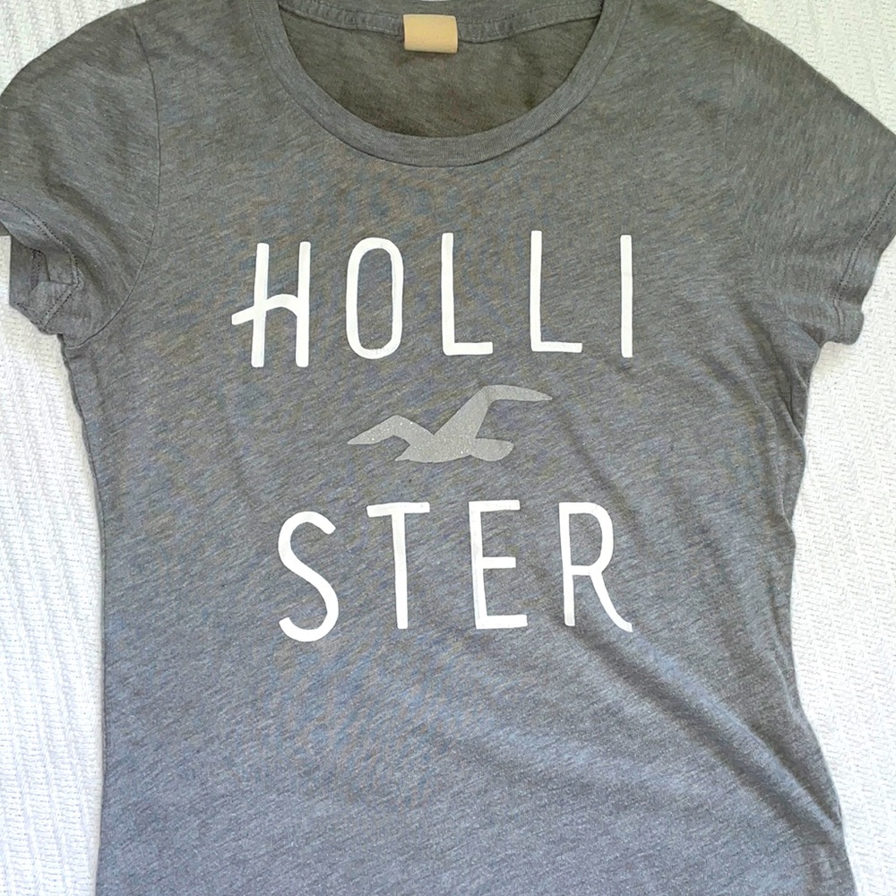 Hollister T-Shirt